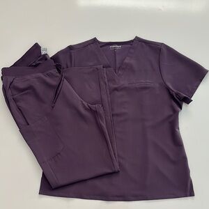 märida Women’s Purple V-Neck Scrub Top and Cargo Pant Set